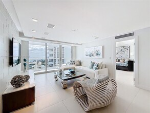 2715 N Ocean Blvd in Fort Lauderdale, FL - Building Photo - Building Photo