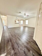 11124 Friendship Dr in Austin, TX - Building Photo - Building Photo