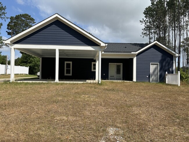 718 S Pleasant Coates Rd in Benson, NC - Building Photo - Building Photo