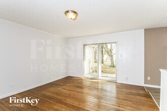 12810 Verwood Dr in Florissant, MO - Building Photo - Building Photo