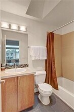 12022 32nd Ave NE in Seattle, WA - Building Photo - Building Photo