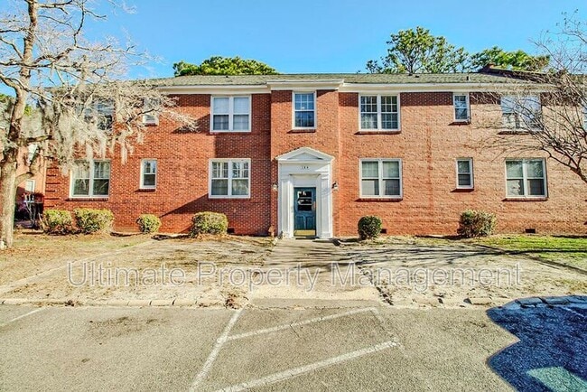 property at 2940 Oleander Dr