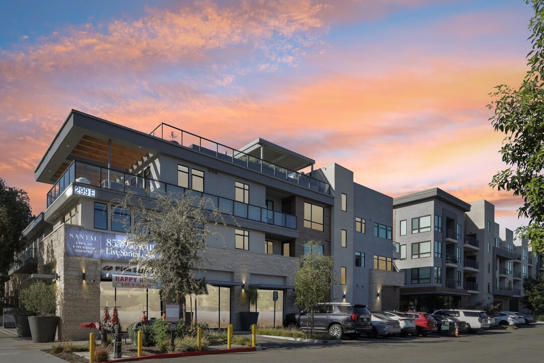 Santal Thousand Oaks in Thousand Oaks, CA - Building Photo