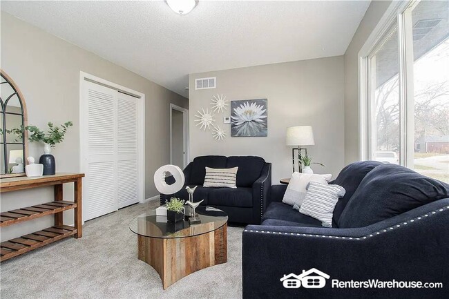 1933 E 25th St in Des Moines, IA - Building Photo - Building Photo