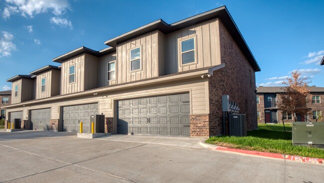 4089 Cross Park Dr in Bryan, TX - Foto de edificio - Building Photo