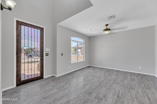 14378 N Cave Dr in El Paso, TX - Building Photo - Building Photo