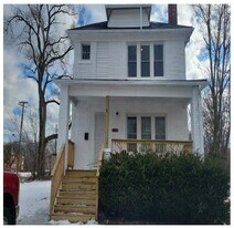 343 Elmhurst St in Highland Park, MI - Building Photo