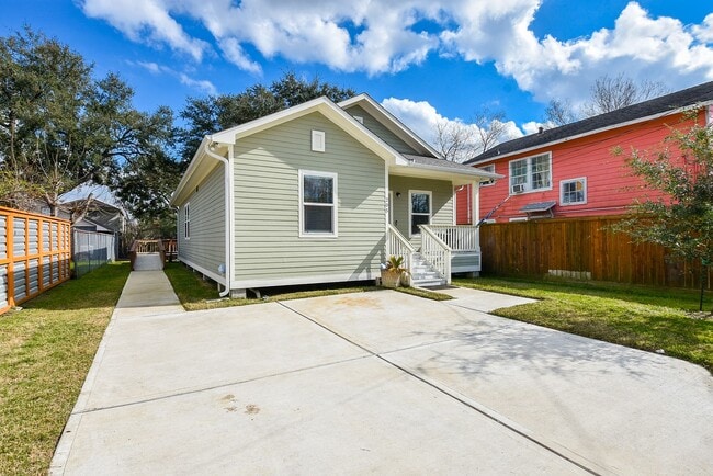 property at 205 De Koven St