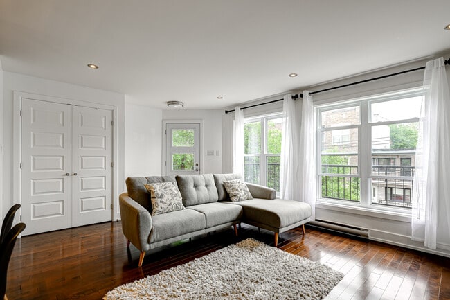 3927 Evelyn Rue in Verdun, QC - Building Photo - Building Photo