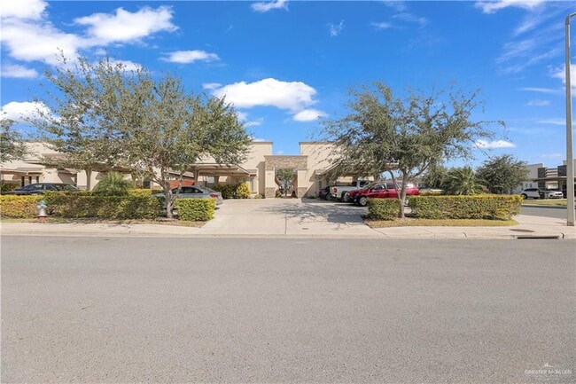 18 Myrtle Beach Ave in McAllen, TX - Building Photo - Building Photo