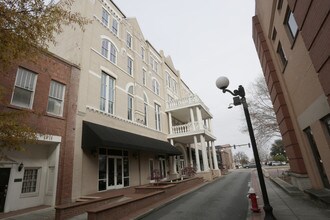 100-108 W Whitner St in Anderson, SC - Building Photo - Building Photo