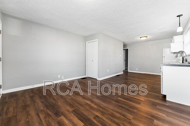 property at 2435 Shelby St