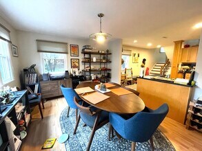 119 Beaconsfield Rd, Unit 1 in Brookline, MA - Building Photo - Building Photo
