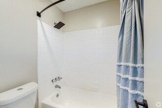 Park West Apartments in Mobile, AL - Building Photo - Building Photo