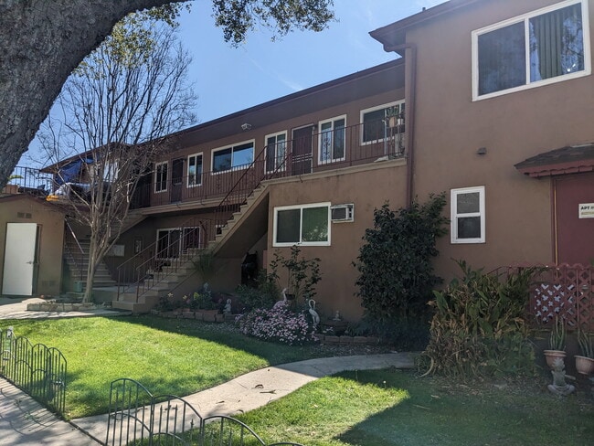 666 Pioneer Dr, Unit #5