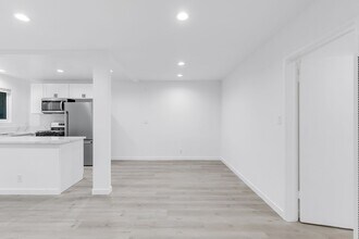 1138 Cardiff Ave in Los Angeles, CA - Foto de edificio - Building Photo