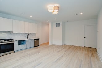 3823 N Ashland Ave, Unit 3821 in Chicago, IL - Building Photo - Building Photo