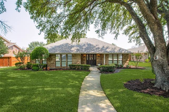 4425 Barwyn Ln in Plano, TX - Foto de edificio