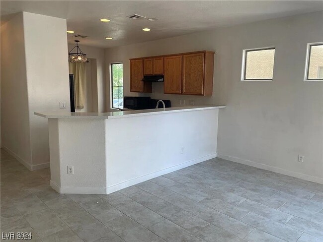property at 521 W Coastal Dreams Ave