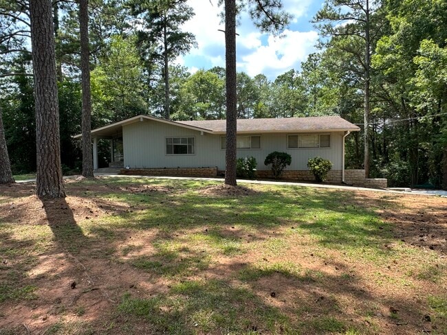 101 Summit Dr in Griffin, GA - Building Photo - Building Photo