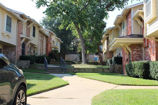 1979 Shorewood Dr in Grapevine, TX - Foto de edificio - Building Photo