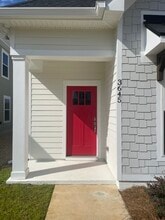 3645 Meadow Hill Rd in Tallahassee, FL - Foto de edificio - Building Photo