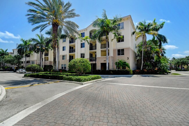 3 Renaissance Way-Unit -108 in Boynton Beach, FL - Building Photo - Building Photo