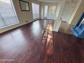 258 Teasdale Pl in Morganville, NJ - Building Photo - Building Photo