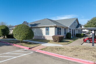 The Positano in Dallas, TX - Building Photo - Building Photo