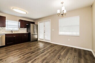 2304 Pleasure Run Dr in Ruskin, FL - Building Photo - Building Photo