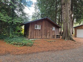 1313 Paradise Rd in Ferndale, WA - Building Photo