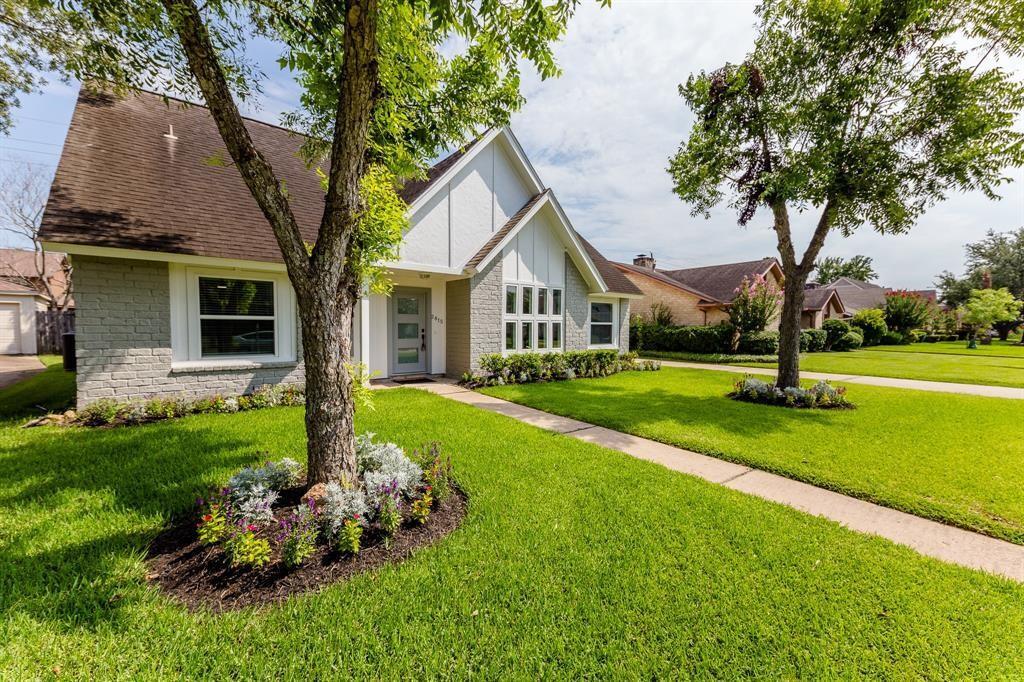 2815 Field Line Dr in Sugar Land, TX - Building Photo