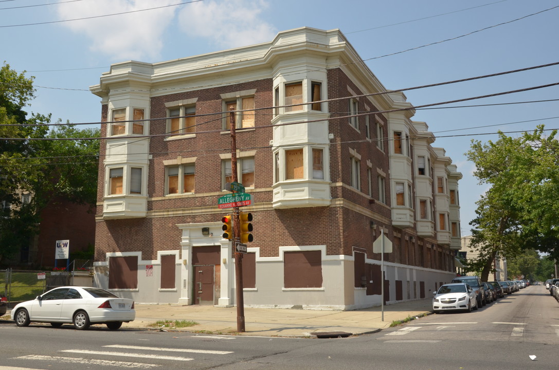 Edgewood Manor in Philadelphia, PA - Building Photo