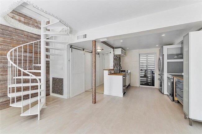 517 NE 38th St in Miami, FL - Foto de edificio - Building Photo