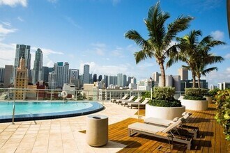 888 Biscayne Blvd, Unit 2211 in Miami, FL - Building Photo - Building Photo