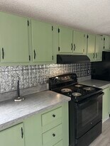 150 James Way in Dandridge, TN - Building Photo