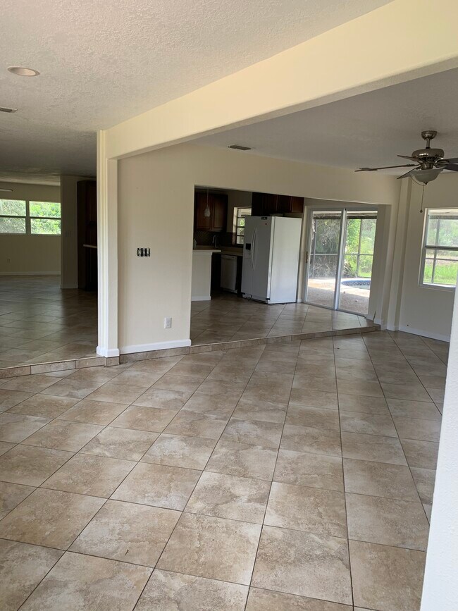 731 Apollo Cir NE in Palm Bay, FL - Building Photo - Building Photo