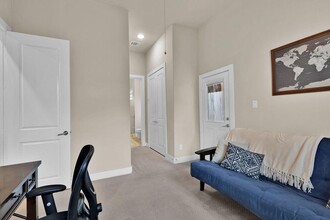 5920 Petty St in Houston, TX - Building Photo - Building Photo