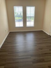 8290 Westgate Dr in Jacksonville, FL - Building Photo - Building Photo