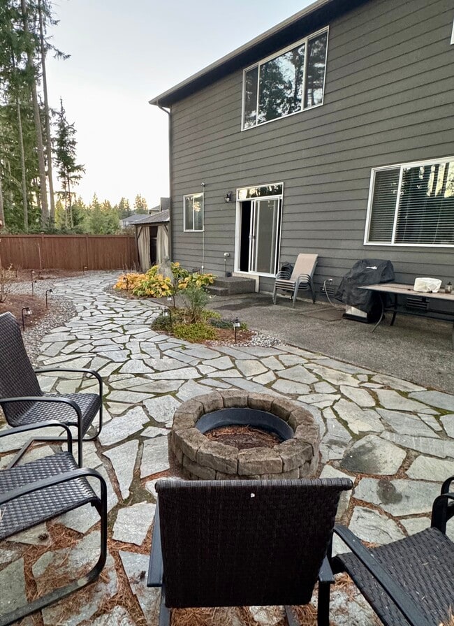 4164 SW Colbert Way in Port Orchard, WA - Building Photo - Building Photo