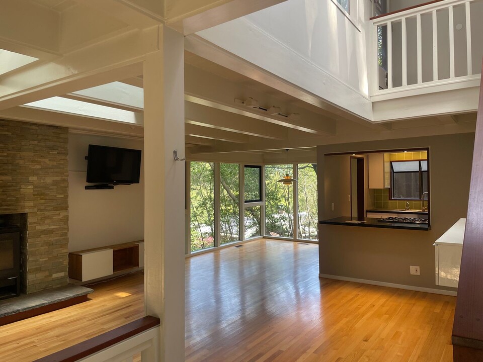 345 Hazel Ave in Mill Valley, CA - Building Photo