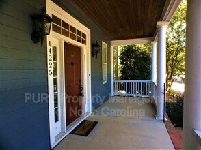 14225 Bankside Dr in Huntersville, NC - Building Photo - Building Photo