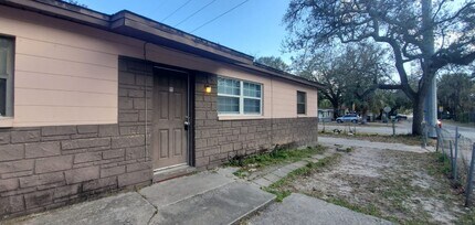 10401 N 11th St in Tampa, FL - Building Photo - Building Photo