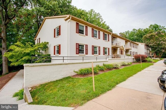 5900J Kingsford Rd, Unit 432 in Springfield, VA - Building Photo - Building Photo