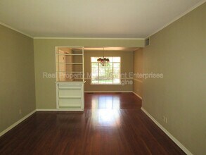 2257 NW 52nd St in Oklahoma City, OK - Building Photo - Building Photo