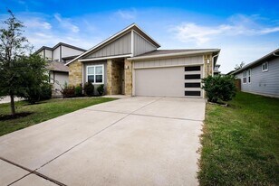 8025 City Top Blvd in Austin, TX - Building Photo