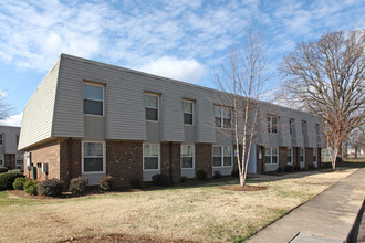 Clancy Hills Apartments in Salisbury, NC - Building Photo - Building Photo