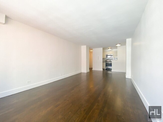 EAST 63 STREET in New York, NY - Building Photo - Building Photo