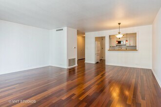 6007 N Sheridan Rd in Chicago, IL - Building Photo - Building Photo