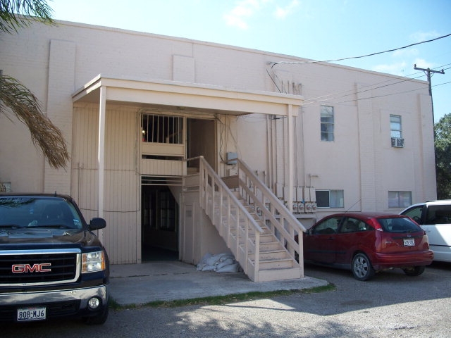 500 Broadway St in Elsa, TX - Foto de edificio